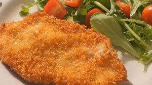 Сегодня готовим куриный шницель — с хрустящей золотистой корочкой...🍗🍛😋