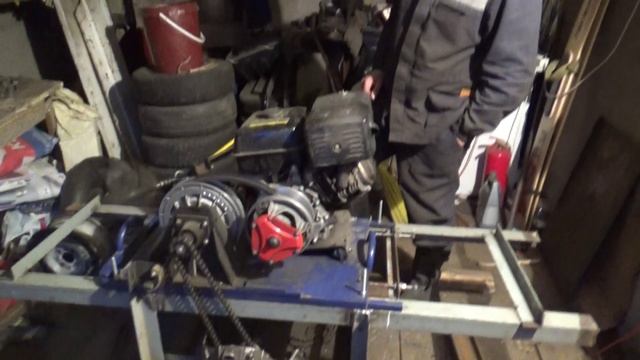 Гусеничный вездеход своими руками. Часть 1. Трансмиссиия смотреть онлайн