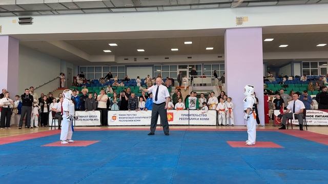 Второй бой. Гришанова Милана (Воркута) - Илатовская Василиса (Ухта)