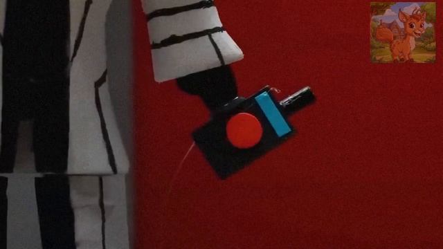 Маленькому хомячку нужно найти 25 кнопок, чтобы выбраться из Радужного рая! смотреть онлайн