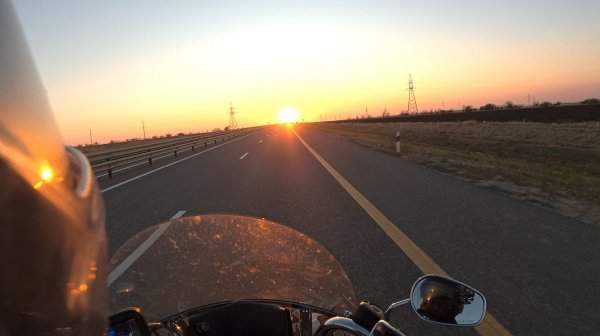 Отпуск 2025 с мотоциклом-мечты -Побег из пекла!