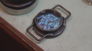 Процесс изготовления часов ручной работы. Японский мастер изготовил более 10 000 часов.