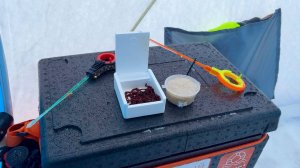 Рыбалка в глухозимье с комфортом. Ловля плотвы на реке.