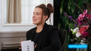 Звезды "Очень странных дел" Милли Бобби Браун и Ноа Шнапп задают вопросы(НА РУССКОМ)