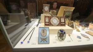 Золото, серебро и роскошь.