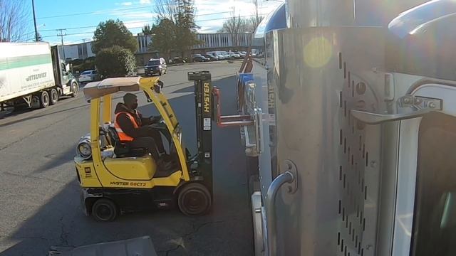 Загрузка в Сеатле Вашингтон, Работа на трале!