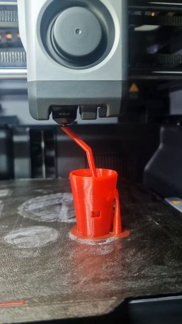 Коктейль для персонажа из Pla пластика