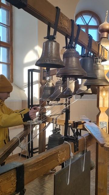 Колокольный звон смотреть онлайн
