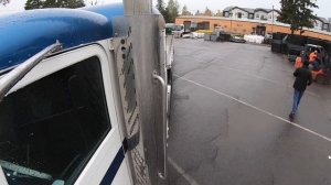 Понедельник , Тяжелый Рабочий день  Peterbilt 389 Kenworth W900