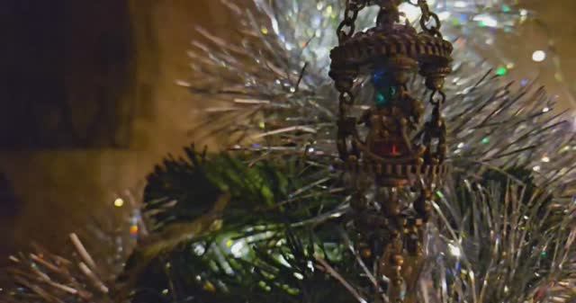 Традиционное новогоднее для настроения... смотреть онлайн