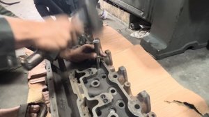 Проржавевшая головка 6-цилиндрового двигателя: Ремонт "мертвой головки" и полное восстановление