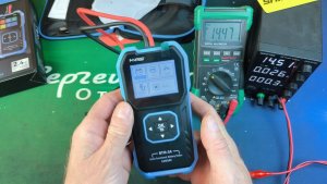 FNIRSI BTM-24 тестер аккумуляторов 12-24 вольт