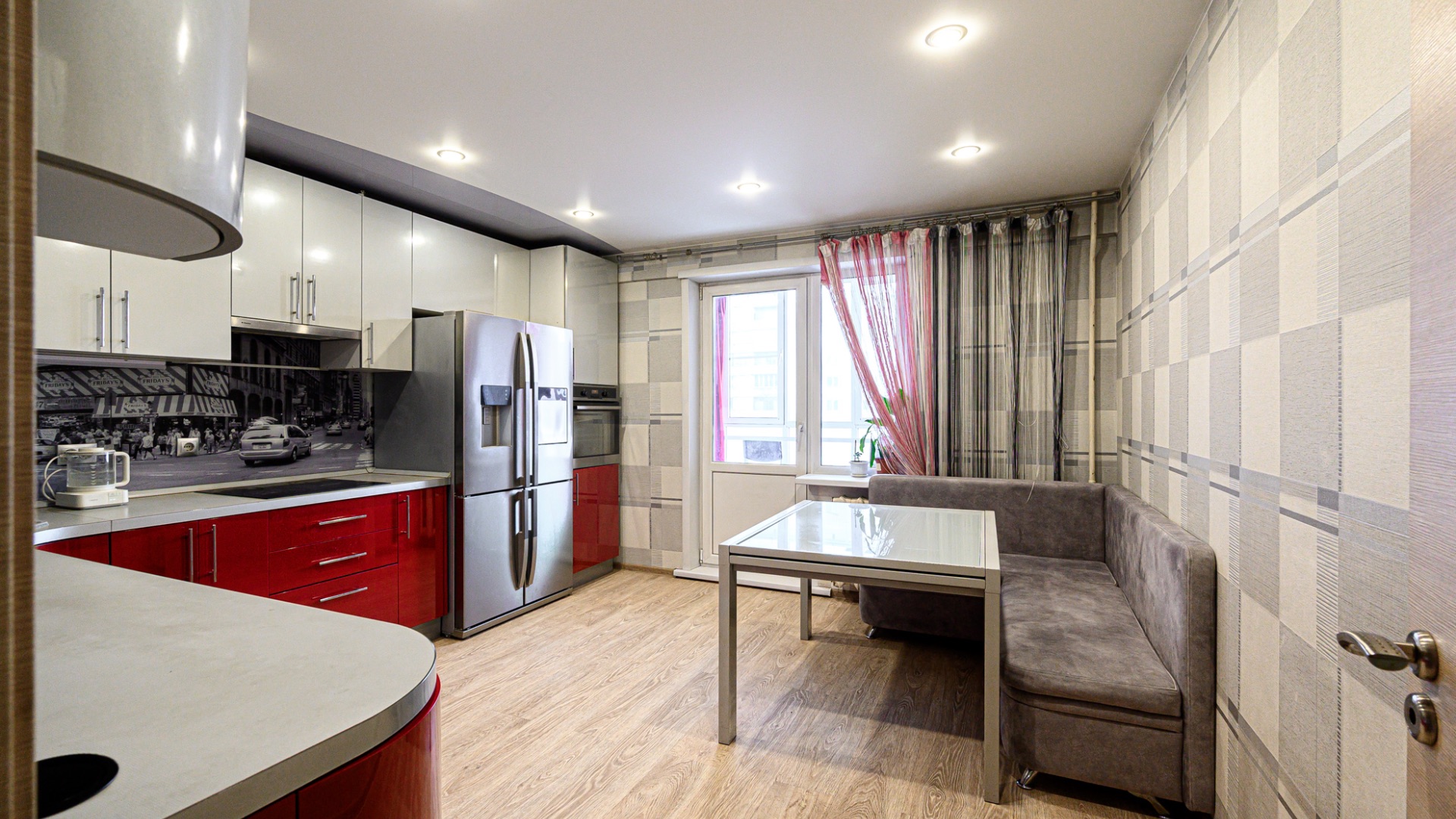 Трехкомнатная квартира, Новосибирск, Ленинский район, ул. Троллейная, д.12 смотреть онлайн