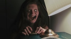 короткометражный фильм ужасов: и гаснет свет " Lights Out,"