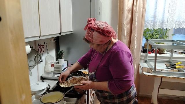 КРАСОТА ДЕРЕВЕНСКАЯ🏡/ МАСТЕРИМ СТЕЛЛАЖ / БЛИНЧИКИ С МЯСОМ🍪.