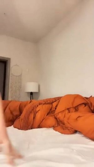 Laura Lively @laura.livelyytk is LIVE 05-31-23