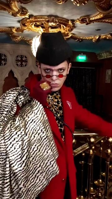 Стиль и гламур.mp4 смотреть онлайн