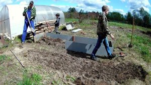 Модернизация теплицы - высокие грядки из плоского шифера. Лучшее решение. Май 2022.