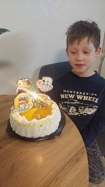 платону 8 лет #першинплатон