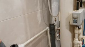 Сухой сифон для кондиционера своими руками
ВНИМАНИЕ!!!при большом напоре работать не будет
