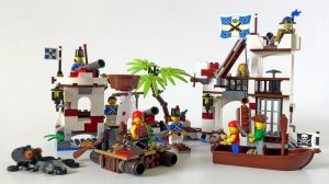 Lego 70412 «Солдатский форт» в паре с набором 70410 «Солдатская застава»