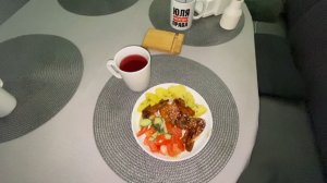 Развалилась вся обувь / Любимые крылышки на ужин