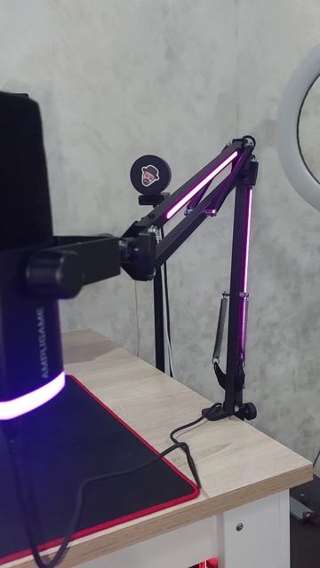 Fifine AM8PROT с пантографом. Динамический микрофон. смотреть онлайн