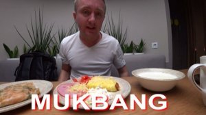 Мукбанг. Умоляю хозяйку опомниться и согласиться на квартиранта.