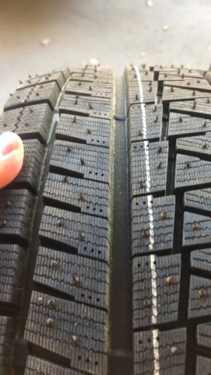 Классические зимние шины Bridgestone Blizzak REVO GZ для суровых зим и любых дорог