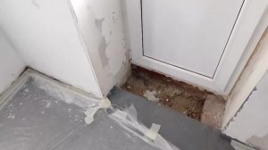 Заделка проёма перед балконной дверью. Подготовка комнаты к наклейке обоев. Эпизод 5.