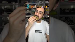 поедание дубайского шоколада