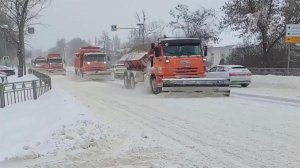 Рекордные снегопады продолжают накрывать разные российские регионы