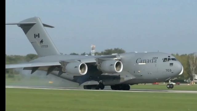 Крутая посадка самолёта CC-177globemaster Lll