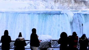 Ниагарский водопад сковало льдом в Канаде