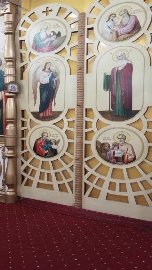 Божественная служба в храме Святой Троицы