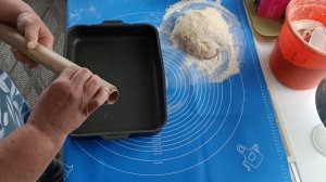 1.02.26. Пеку два пирога. Ночь, тишина, снег...