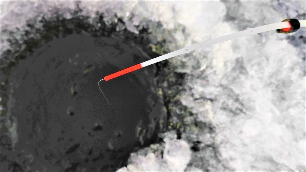 КРУПНЫЙ КАРАСЬ СЛОЯМИ В ЯМЕ... Забросил мормышку!!!! Зимняя рыбалка на карася смотреть онлайн