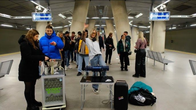 Felicia Bianco | subway rave cologne severinstraße - Felicia Bianco x Anymalspirits смотреть онлайн