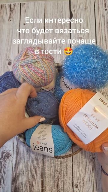 👏Пришел Февраль, открывши двери, позёмкой легкой, с ветерком!
С прекрасной солнечною трелью! смотреть онлайн