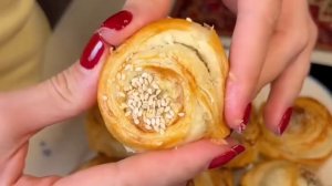 Банановые СЛОЙКИ за 20 минут...🥐🍌😋