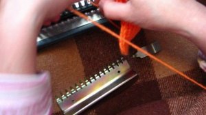 13. Вязание на ручной вязальной машинке "Ивушка". Вязание резинки. Закрытие петель резинки