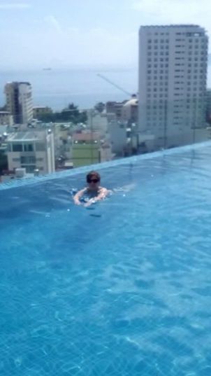 Вьетнам.г.Нячанг, вид с 18 этажа.