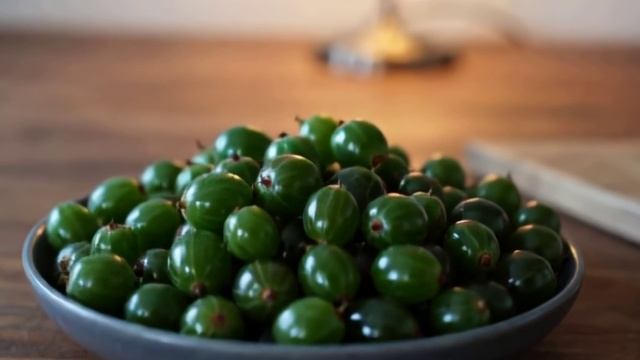 КРЫЖОВНИК смотреть онлайн