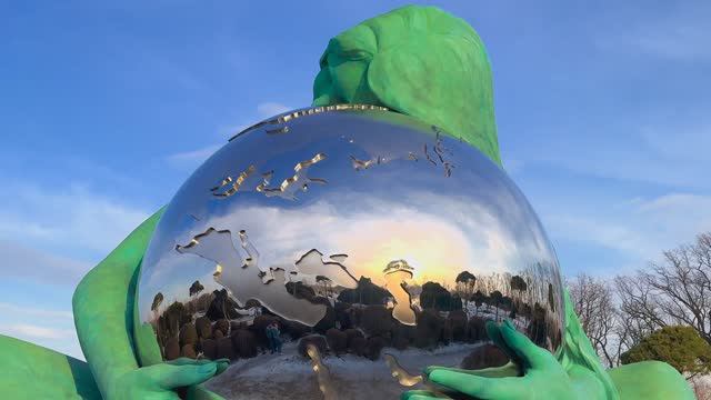 Эта очаровательная девушка в парке Галицкого - Гайя, богиня Земли смотреть онлайн