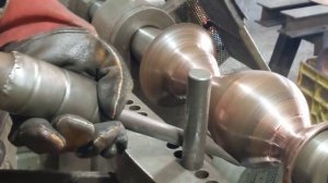 Процесс изготовления медного кувшина. Пакистан.