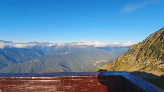 Вершина.  Осень, сентябрь 2025г, Сочи. Красная поляна.