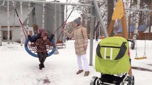 С 1 февраля в России увеличится несколько десятков социальных выплат.