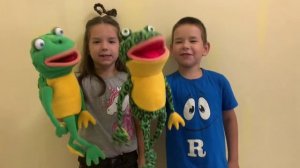 В траве сидел кузнечик.