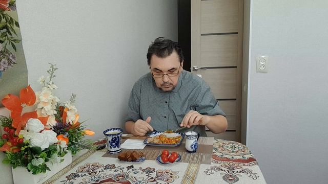 Мукбанг и болталка. Номер 1. смотреть онлайн