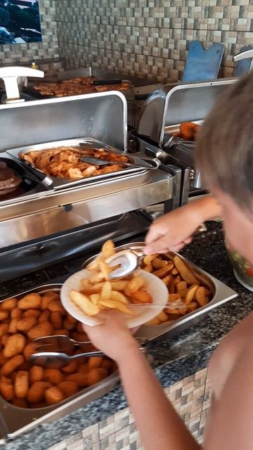 Бар на пляже My home resort смотреть онлайн